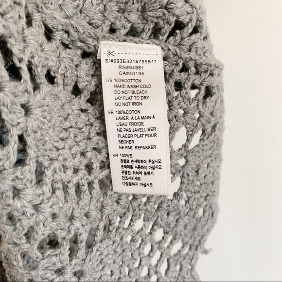 Forever 21 Crocheted Grey Crop Top - Picture 4 of 4